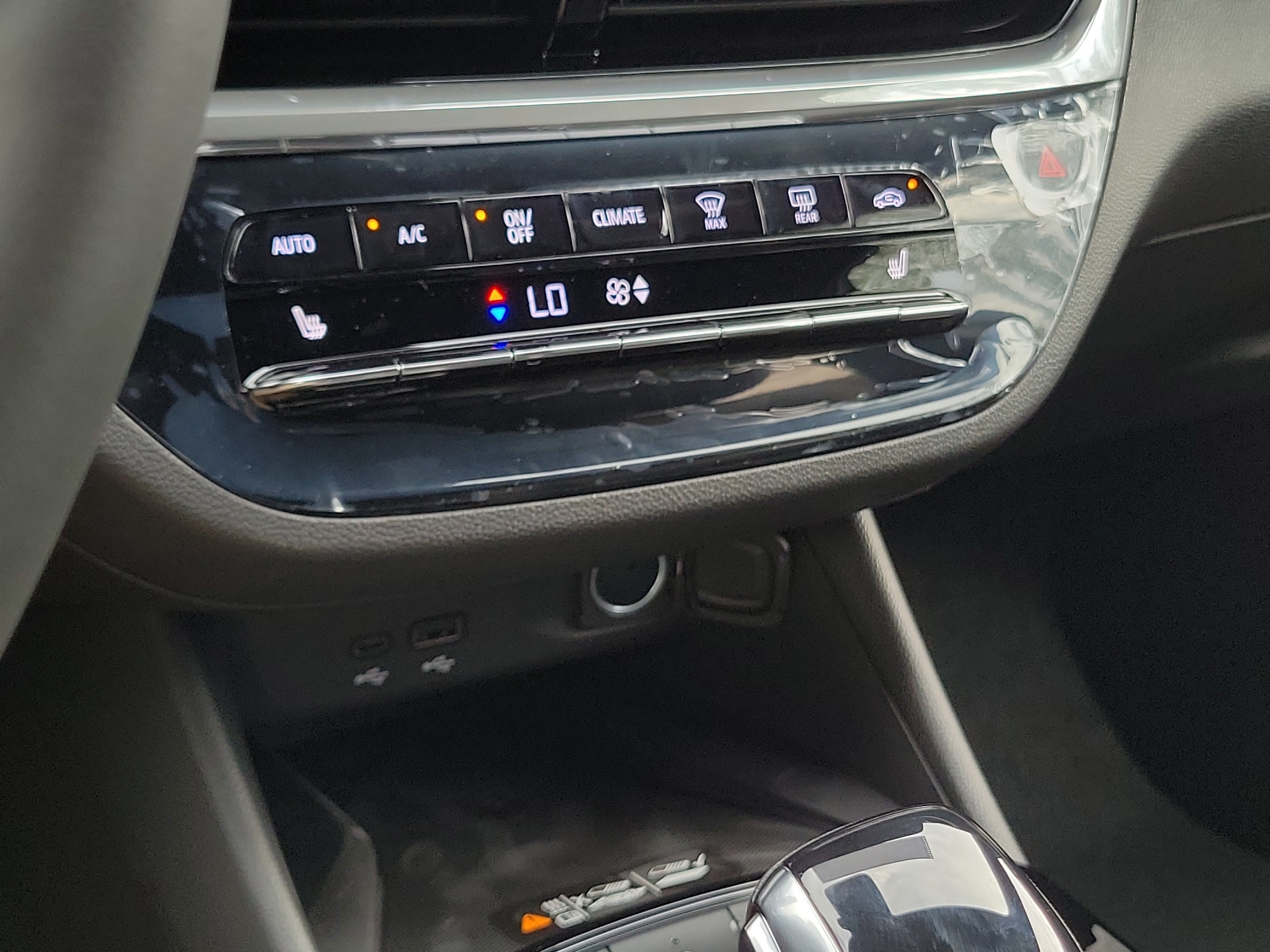 New 2026 Buick Envista Sport Touring FWD image 29