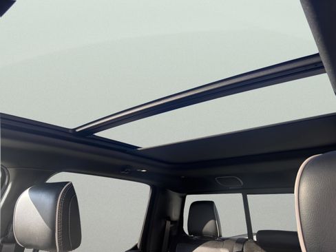 Certified 2025 RAM 1500 Laramie image 19