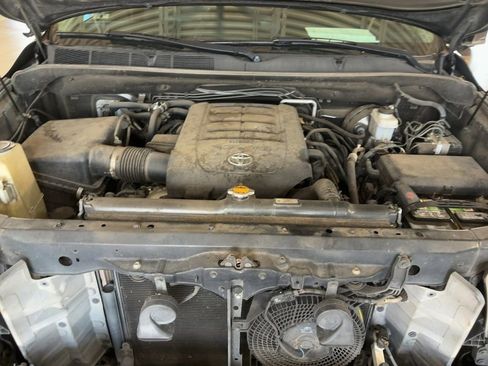 Used 2013 Toyota Sequoia Platinum AWD/4WD image 16