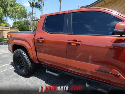 Used 2025 Toyota Tacoma TRD Sport w/ TRD Sport Premium Package AWD/4WD image 7