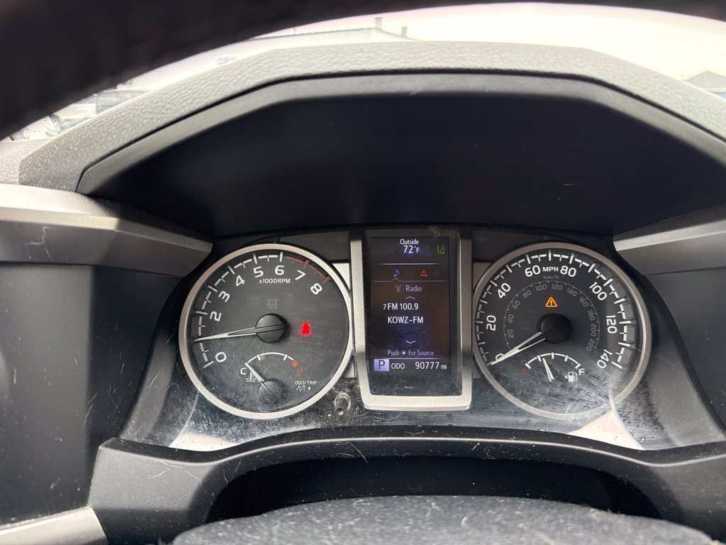 Used 2018 Toyota Tacoma SR5 RWD image 17