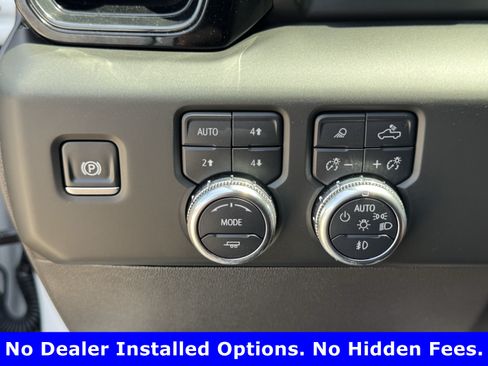 Used 2025 GMC Sierra 1500 AT4 w/ AT4 Premium Package AWD/4WD image 21