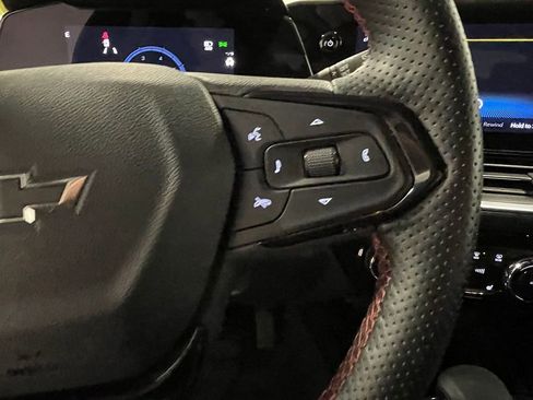 Used 2024 Chevrolet Trax RS image 35