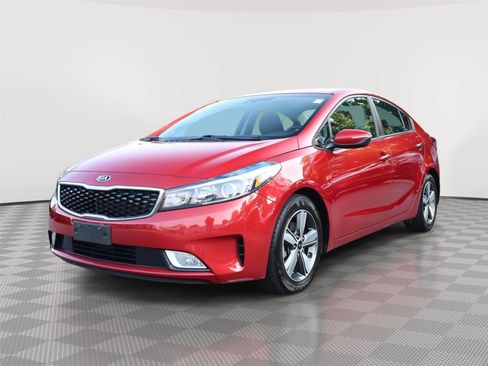 Used 2018 Kia Forte S w/ S Technology Plus Package FWD image 3