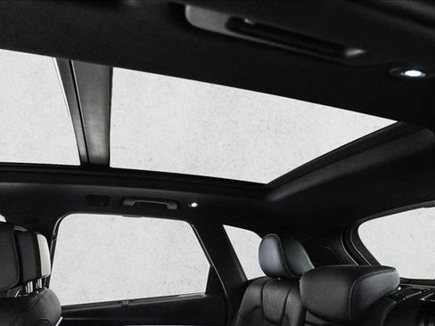 Certified 2024 Audi Q5 e Prestige image 20