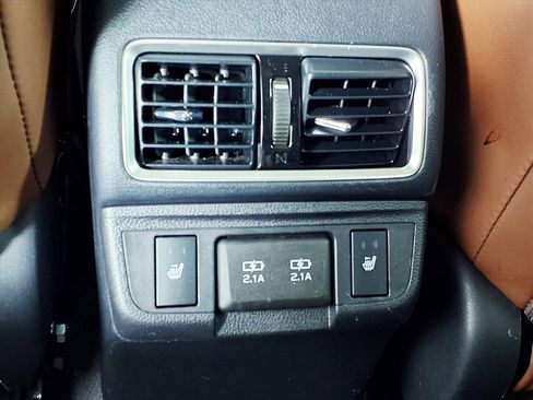 Used 2019 Subaru Outback 3.6R Touring image 13