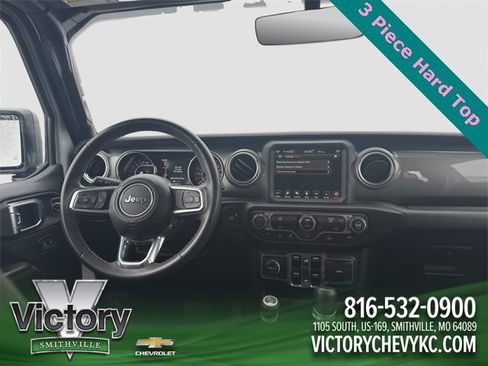 Used 2023 Jeep Gladiator Overland image 14