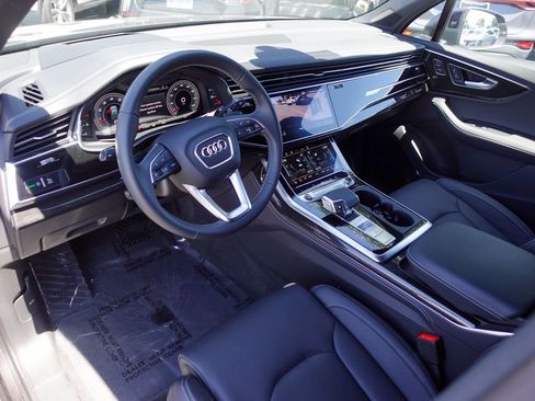 Used 2025 Audi Q7 3.0T Prestige w/ Prestige Package AWD/4WD image 11
