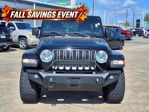 Used 2023 Jeep Wrangler Unlimited Sahara AWD/4WD image 7
