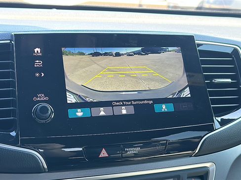 Used 2023 Honda Passport EX-L image 32