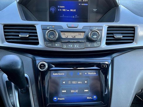 Used 2017 Honda Odyssey EX-L image 14