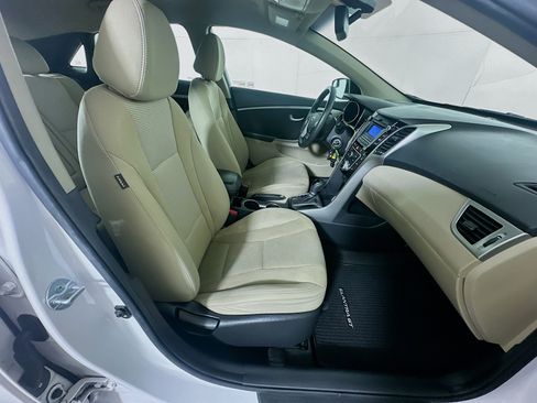 Used 2013 Hyundai Elantra GT FWD image 28
