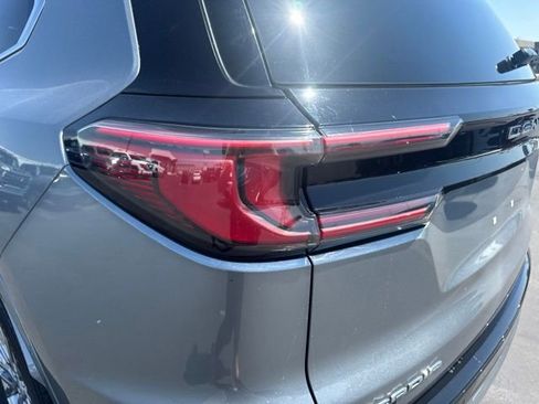 Used 2024 GMC Acadia Denali FWD image 26