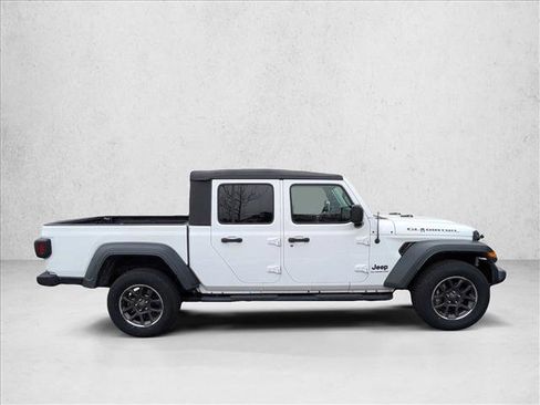 Used 2021 Jeep Gladiator Sport image 4