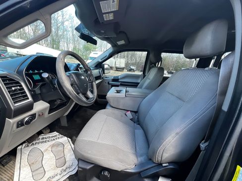 Used 2015 Ford F150 XLT w/ Trailer Tow Package image 9