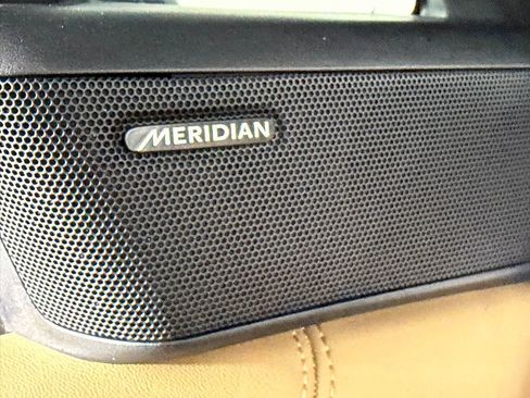 Used 2023 Land Rover Range Rover SE image 20