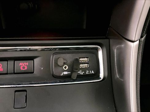 Used 2020 Subaru Ascent Limited w/ Technology Package image 31