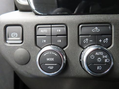 Used 2023 GMC Sierra 1500 Elevation image 48