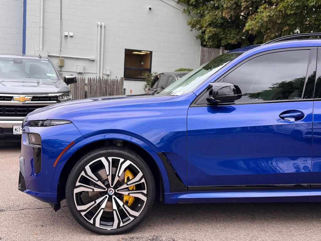Used 2023 BMW X7 M60i w/ Executive Package AWD/4WD image 10
