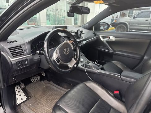 Used 2012 Lexus CT 200h Premium image 12