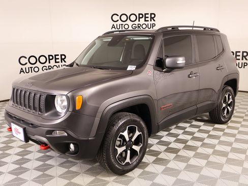 Used 2019 Jeep Renegade Trailhawk w/ UConnect 8.4 Nav Group AWD/4WD image 10