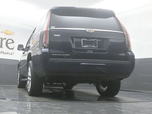 Used 2020 Cadillac Escalade Luxury AWD/4WD image 55