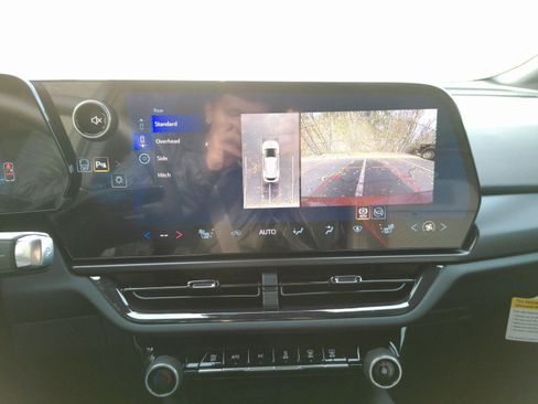New 2026 Chevrolet Equinox EV RS FWD image 8