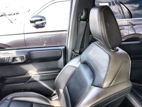 Used 2025 Ford Bronco Outer Banks image 23