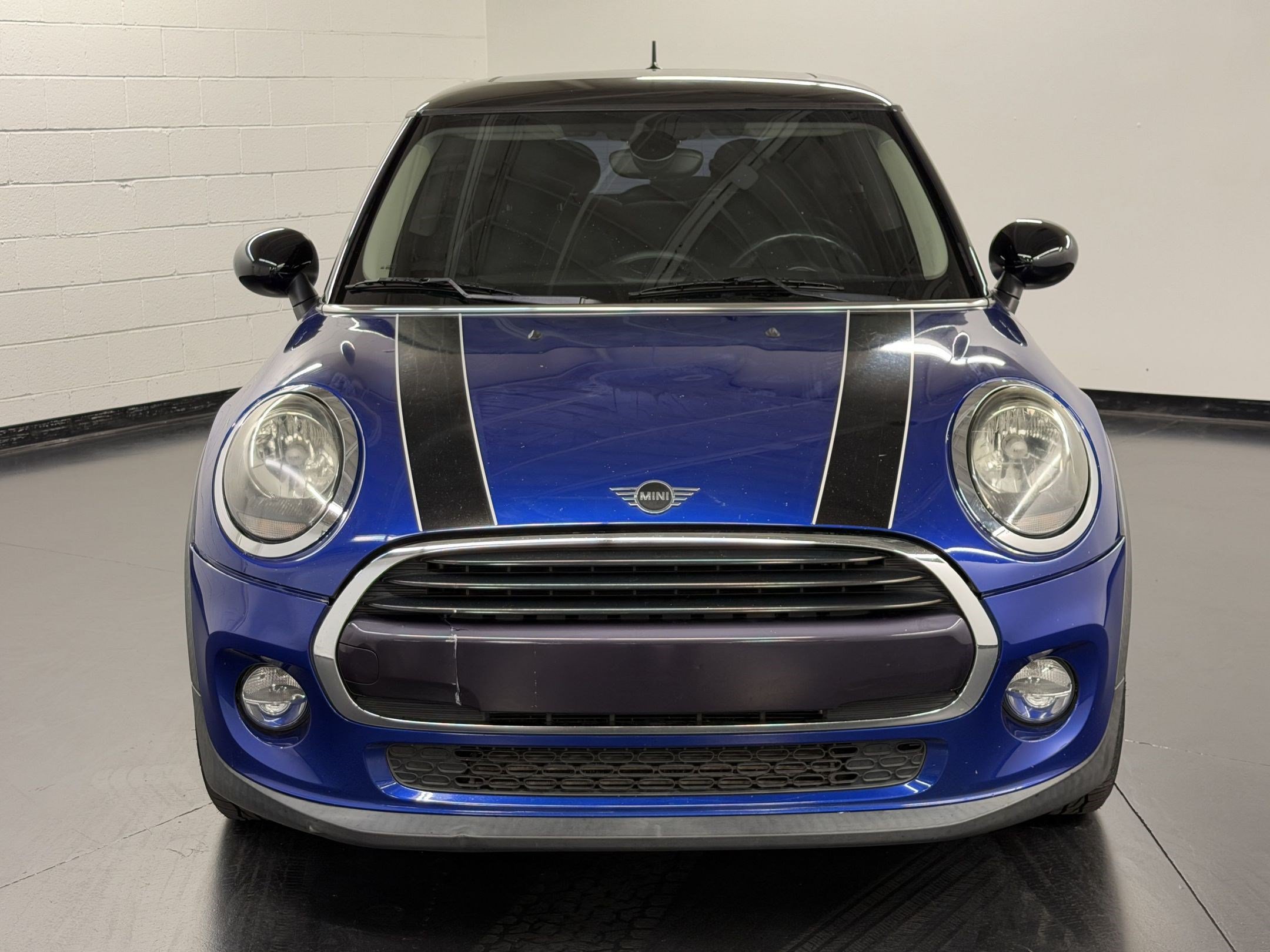 Used 2019 MINI Cooper 2-Door Hardtop FWD image 6