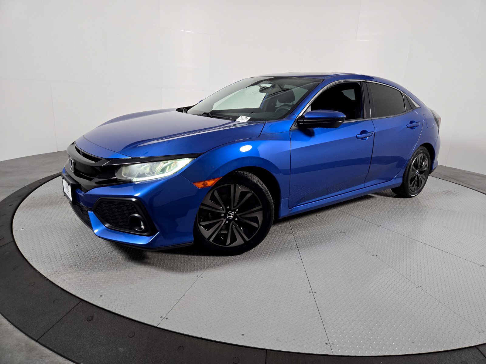Used 2018 Honda Civic EX image 1