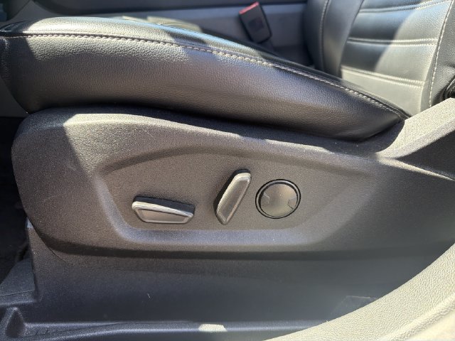Used 2024 Ford Edge SEL AWD/4WD image 10