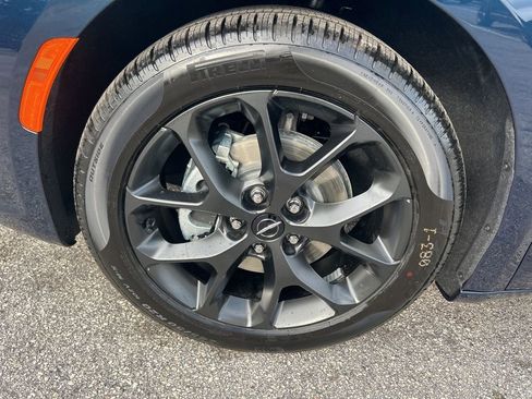 New 2025 Chrysler Pacifica Limited image 18