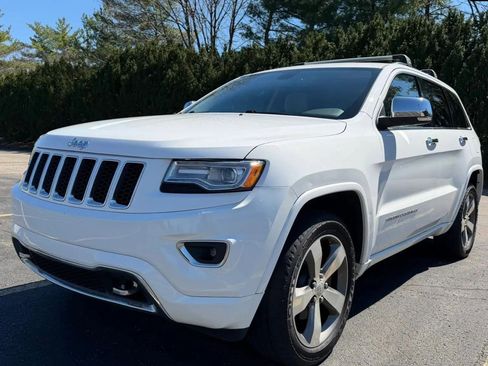 Used 2014 Jeep Grand Cherokee Overland image 3