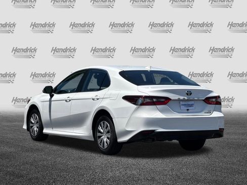 Used 2022 Toyota Camry LE FWD image 7