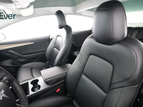 Used 2023 Tesla Model 3 Standard Range RWD image 4