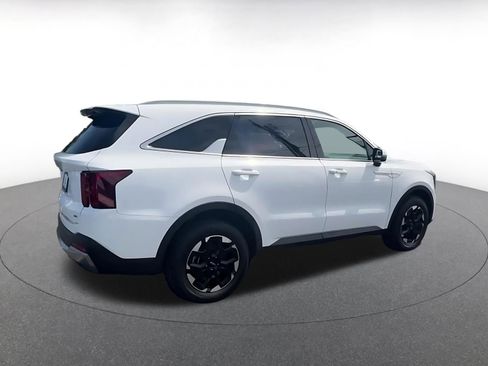 Used 2024 Kia Sorento S AWD/4WD image 14