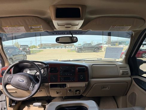 Used 2005 Ford F250 2WD Crew Cab Super Duty image 21