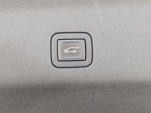 Used 2024 GMC Yukon Denali AWD/4WD image 13