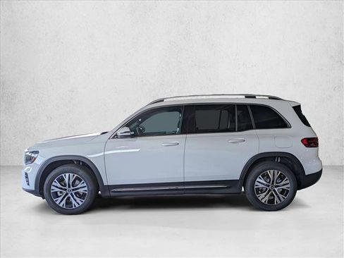 New 2026 Mercedes-Benz GLB 250 image 4