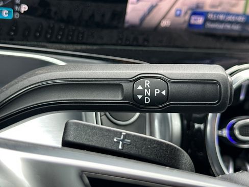 New 2025 Mercedes-Benz GLB 250 image 21