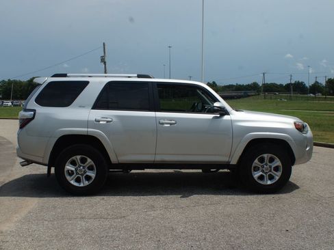 Used 2023 Toyota 4Runner SR5 Premium w/ Moonroof Package RWD image 21