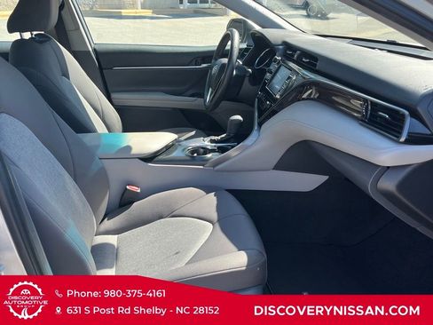 Used 2019 Toyota Camry LE image 31