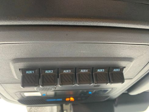 Used 2025 Ford Bronco Badlands image 21