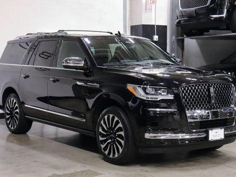Used 2024 Lincoln Navigator L Black Label image 7