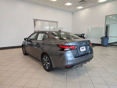 New 2025 Nissan Versa SV w/ Trunk Package FWD image 5
