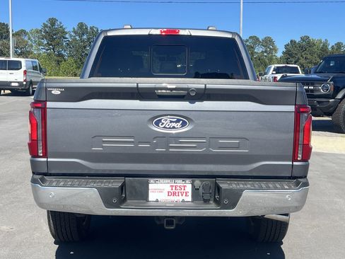 Used 2024 Ford F150 Lariat w/ FX4 Off-Road Package image 33