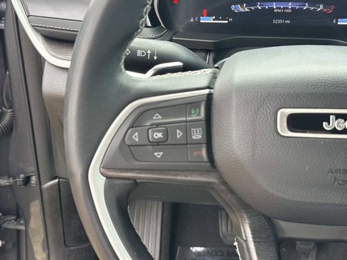 Used 2022 Jeep Grand Cherokee Limited w/ Luxury Tech Group II RWD image 22