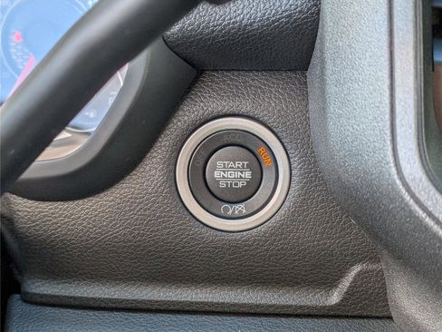 Used 2024 RAM 2500 Tradesman w/ Chrome Appearance Group image 24