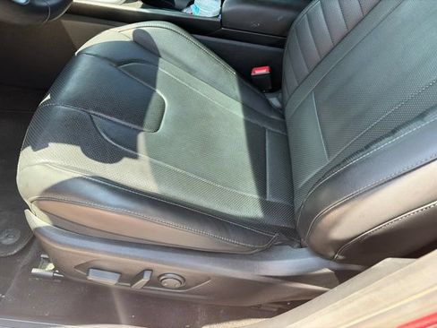 Used 2021 Hyundai Elantra Limited FWD image 9