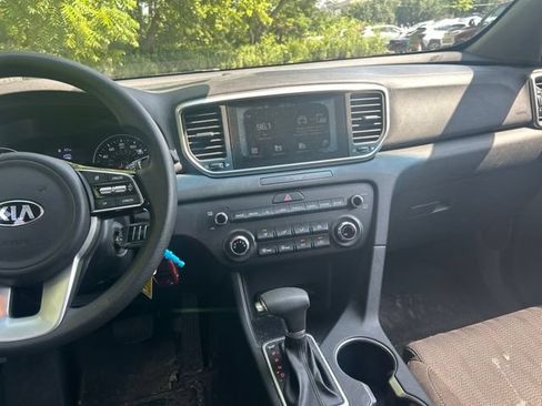 Used 2020 Kia Sportage LX AWD/4WD image 14